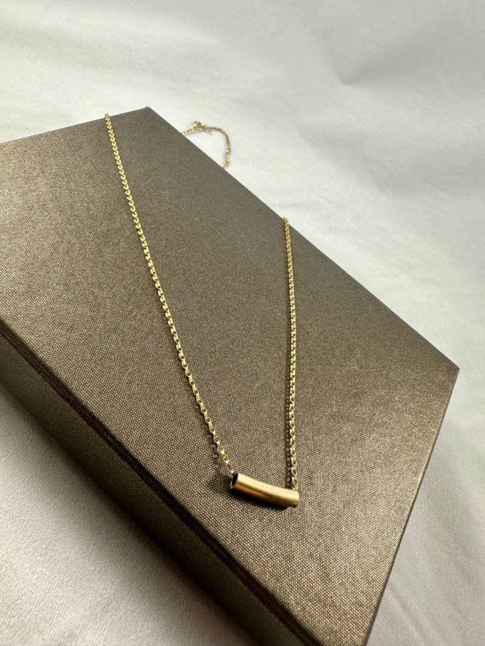 Minimalist Gold Tone Curved Bar Pendant Necklace